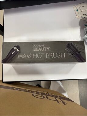 Low Start !!Mini Hot Brush — Purple